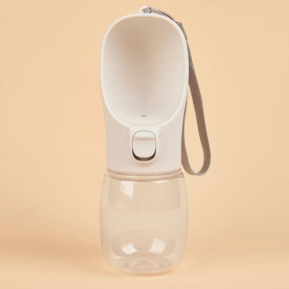 Botella de Agua para %%petName%% – Hidratación Segura en Cada Pase
